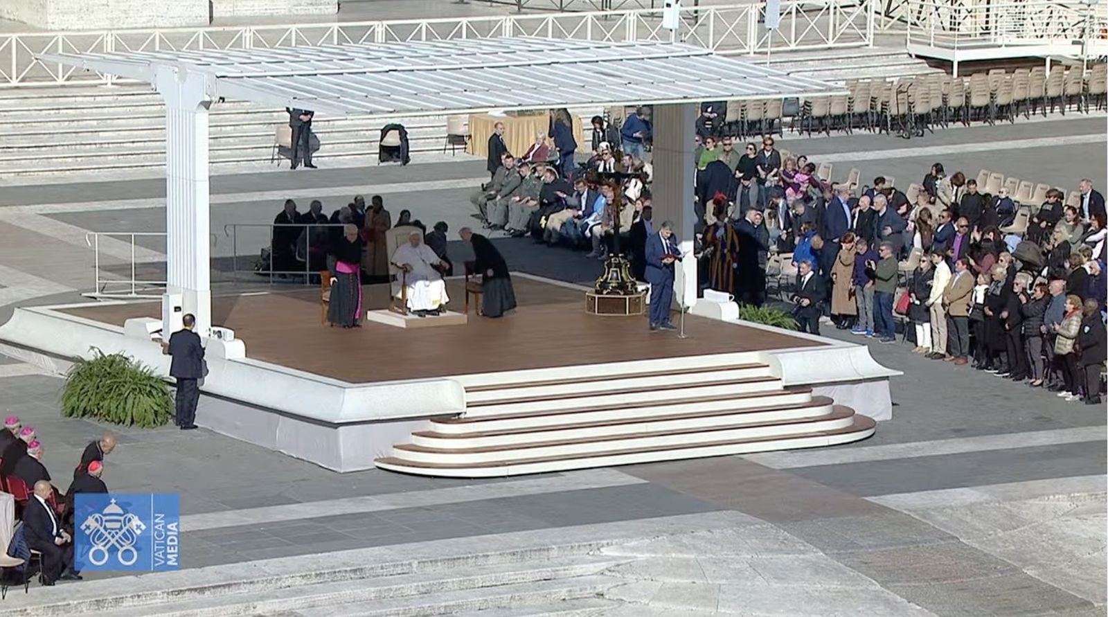 La audiencia se celebró en la plaza de San Pedro