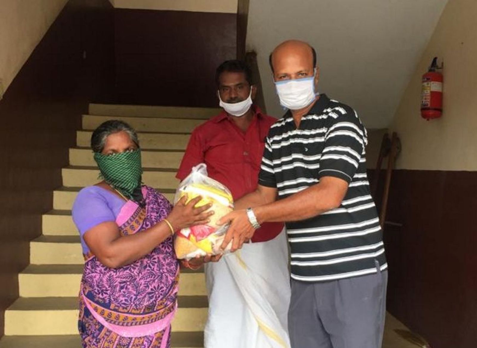 Los jesuitas, atendiendo a la población en exclusión