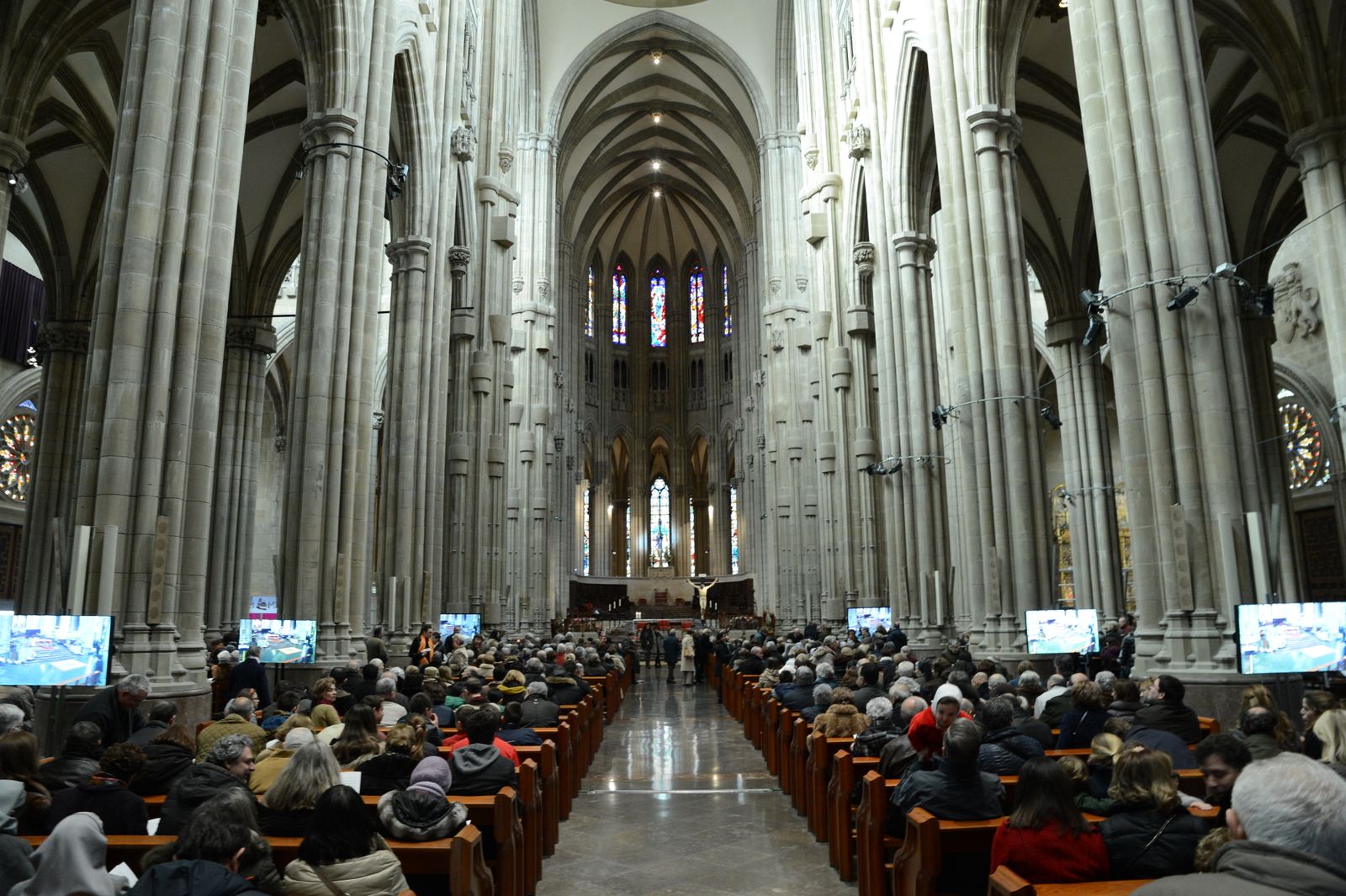 ¿Oportunidad o poner palos en las ruedas? Las ideologías eclesiales en Vitoria