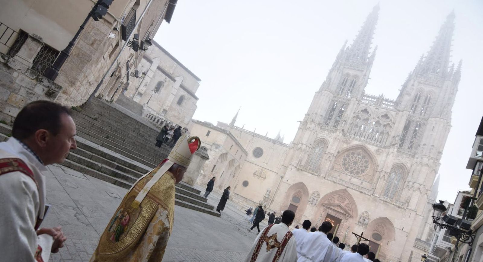 Iceta, en procesión por las calles de Burgos