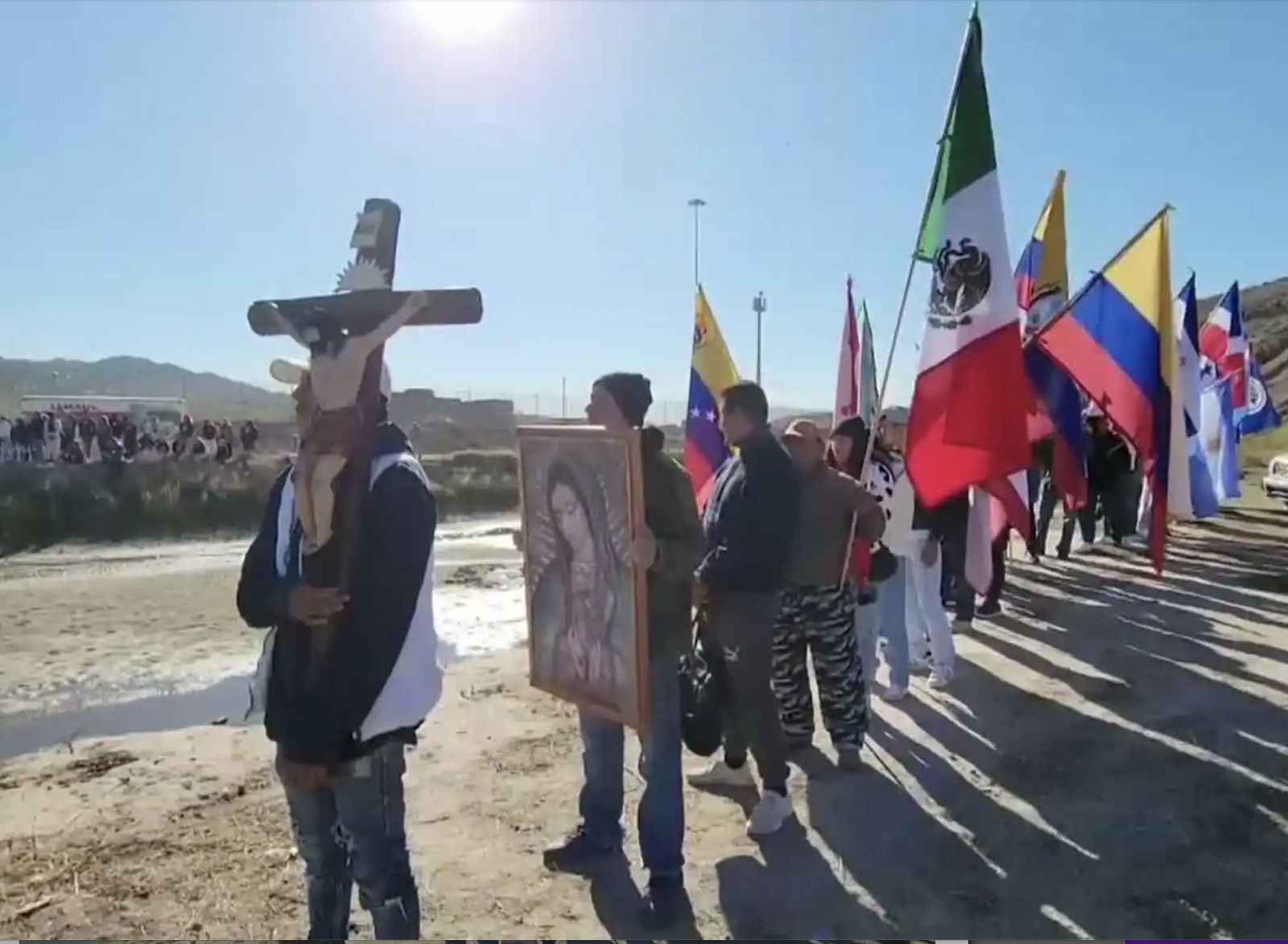 Un momento de la Misa en Río Bravo por los migrantes difuntos