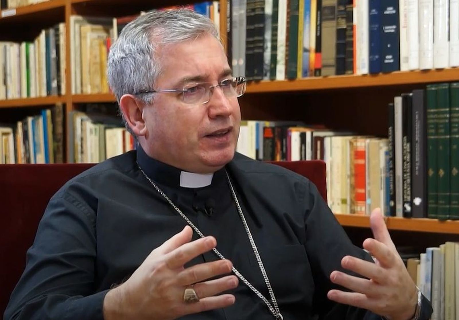 Obispo Fernando Prado