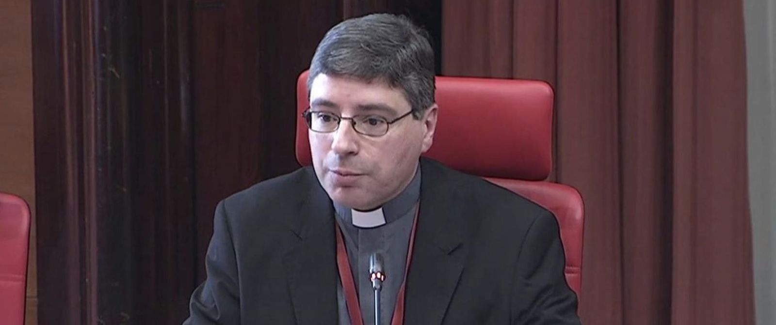 Bernat Juliol, ante la comisión del Parlament