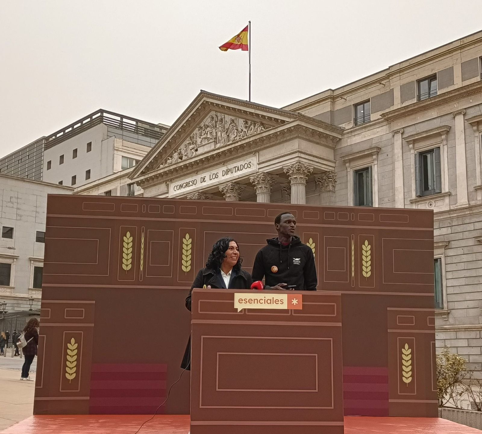 Más de 600.000 personas exigen al Congreso una regularización extraordinaria de personas migrantes