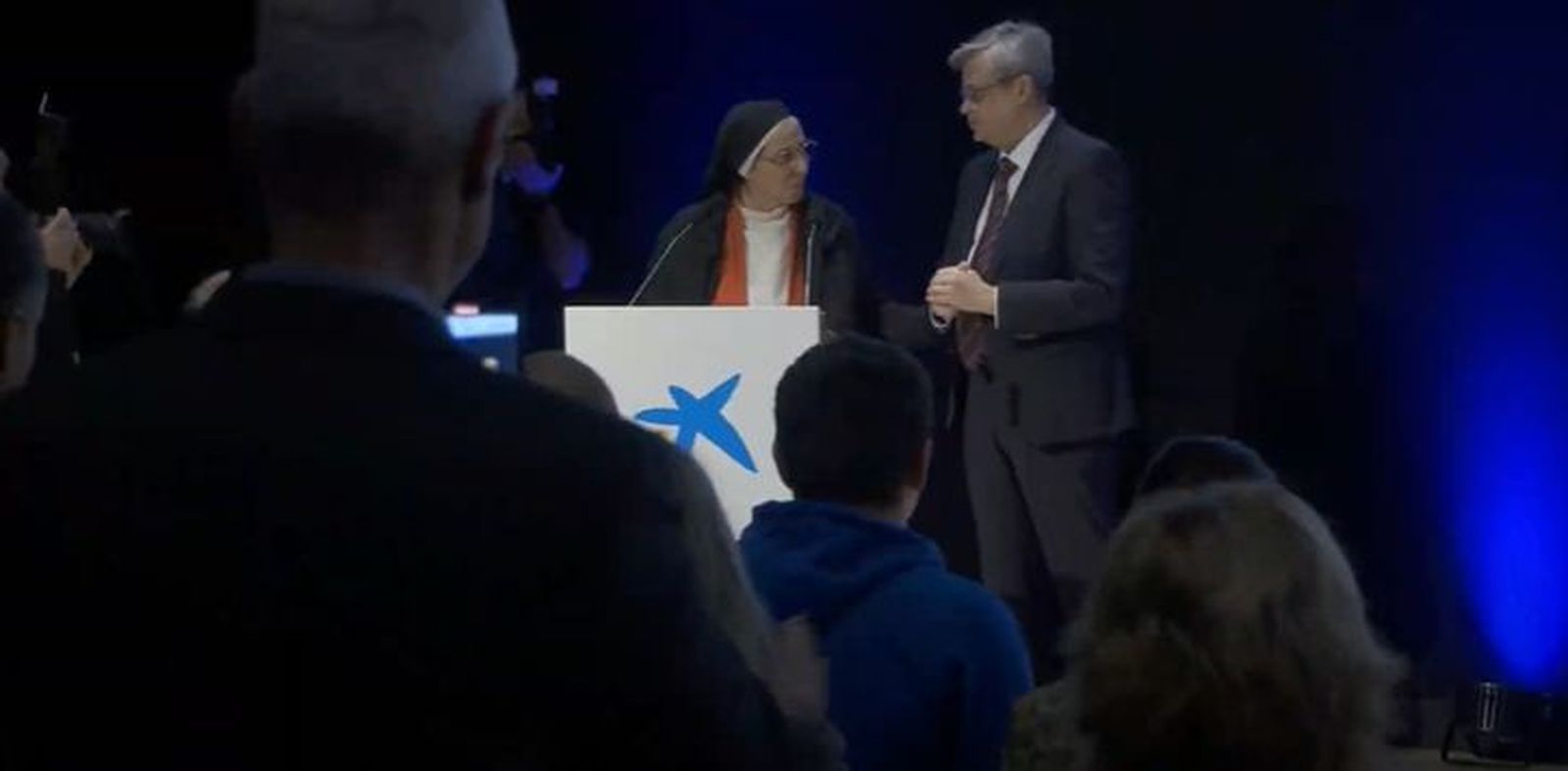 Sor Lucía y Serhii Pohoreltsev, embajador de Ucrania en España