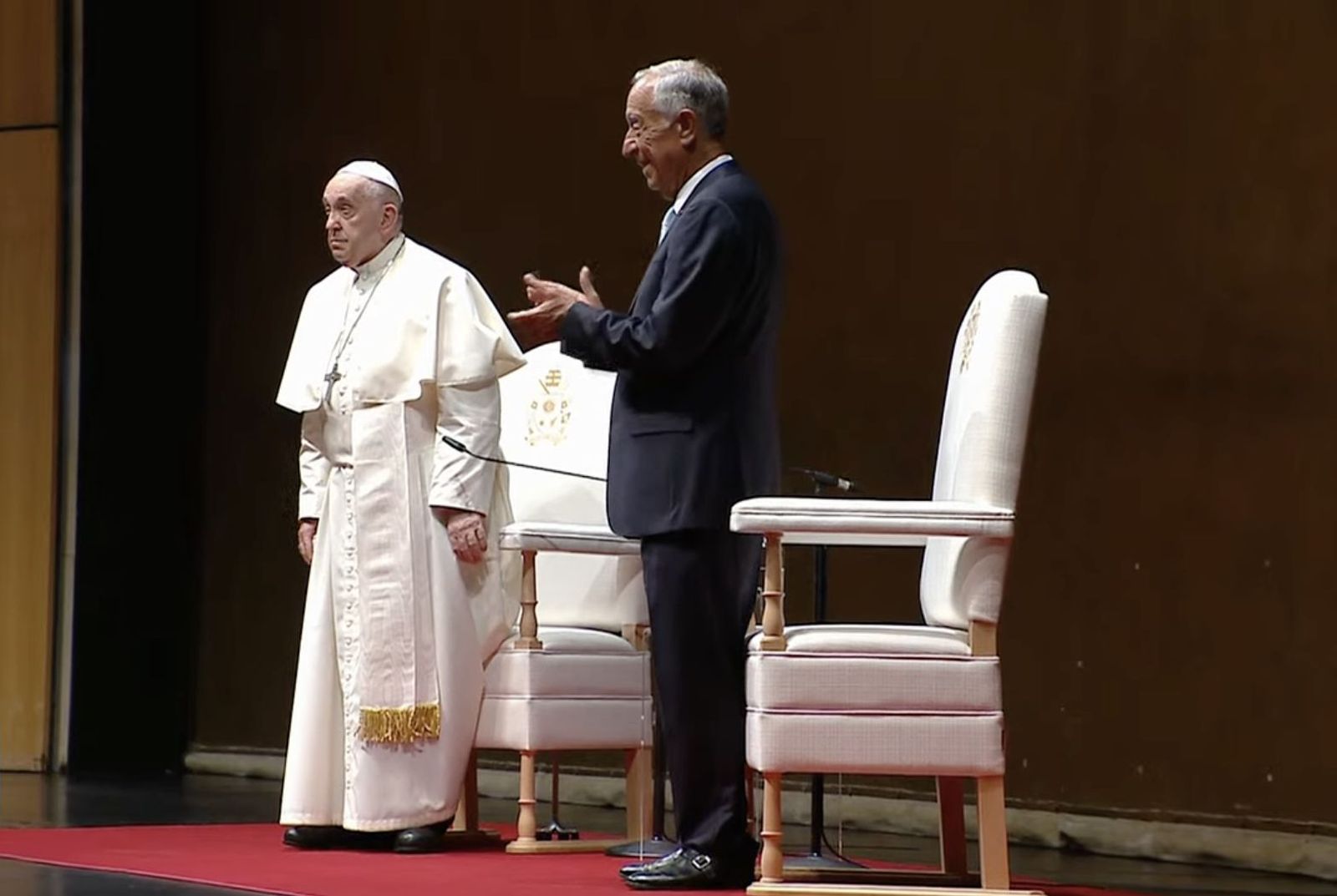 El presidente de Portugal aplaude a Francisco