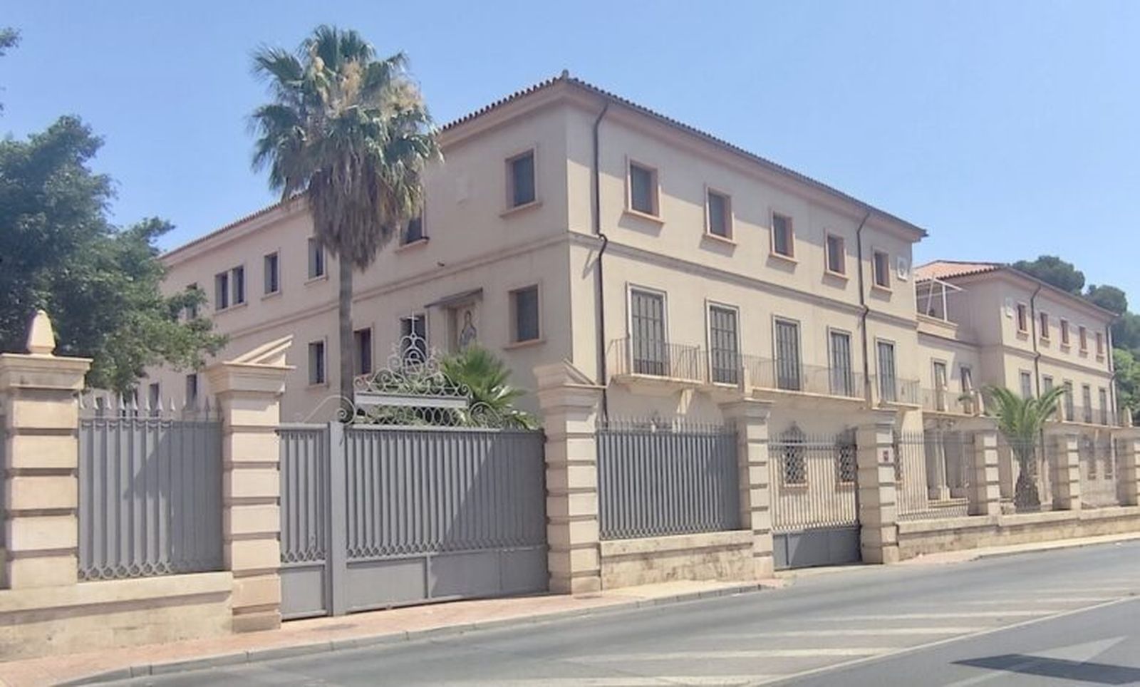 Fachada del Seminario de Almería