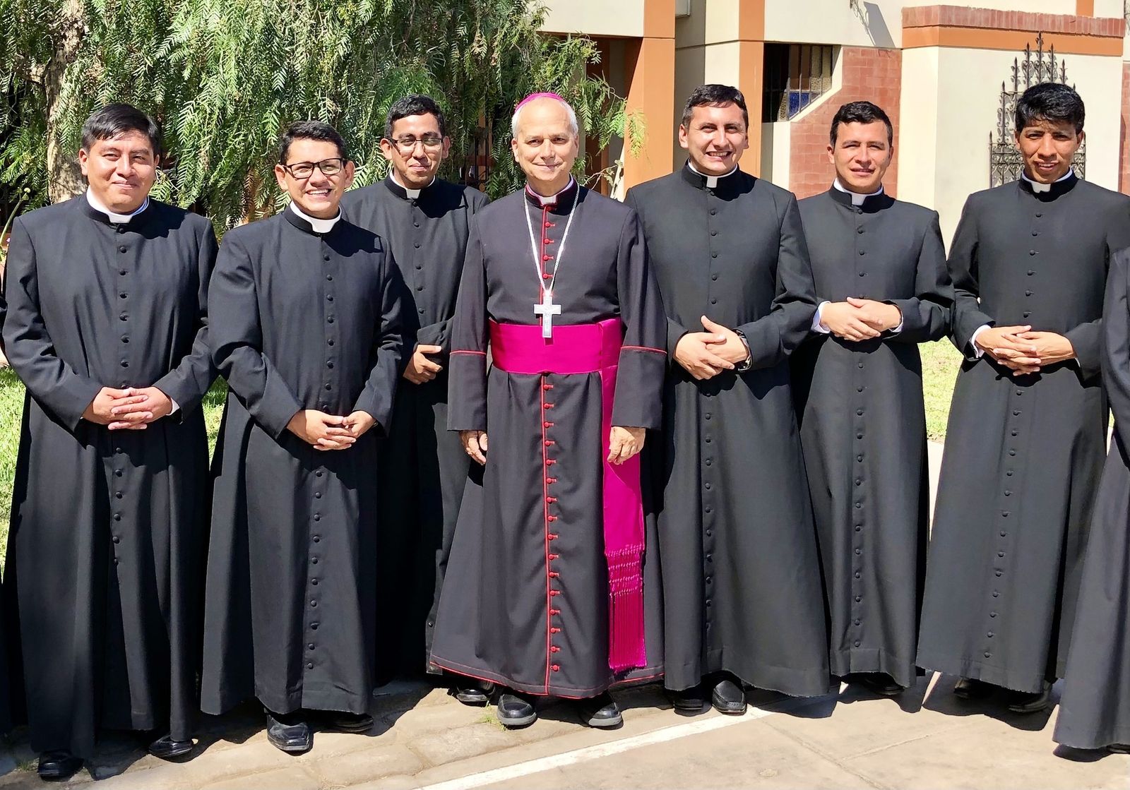 Con los nuevos presbíteros salidos del Seminario Mayor Santo Toribio de Mogrovejo