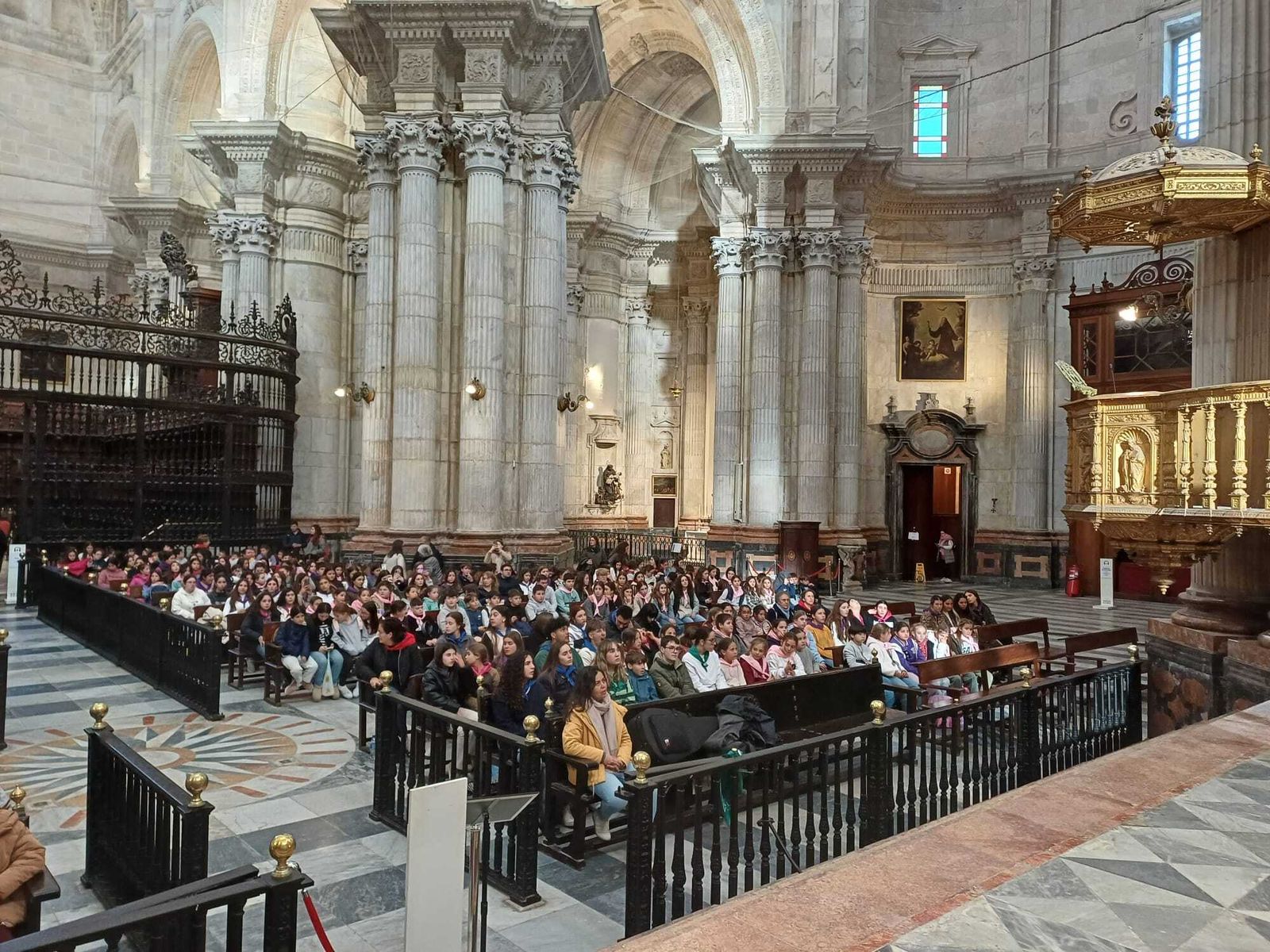 Macroencuentro en la catedral de Cádiz