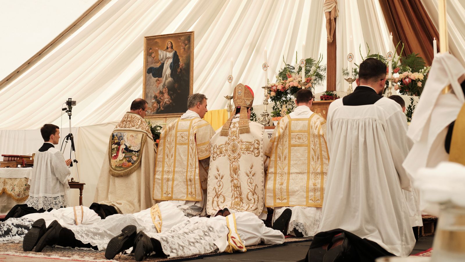 Ordenación según el rito tradicionalista