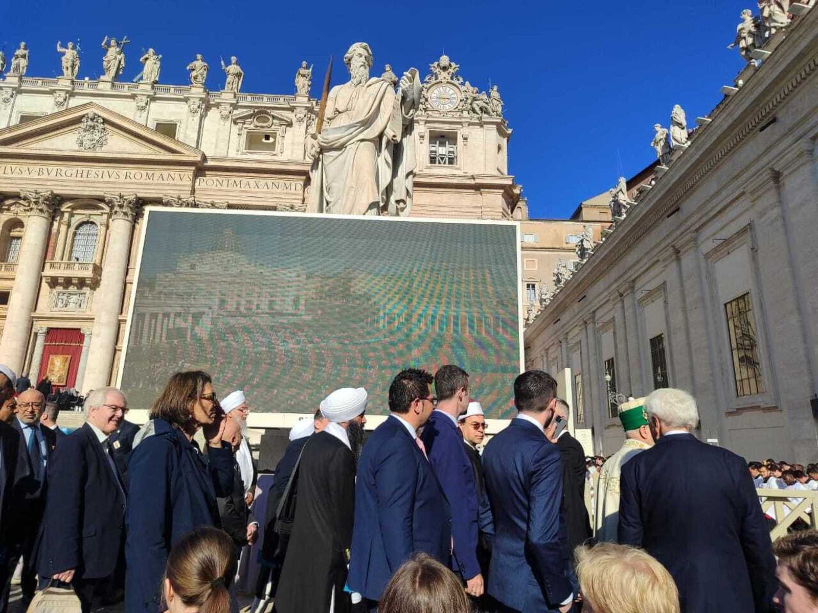 Algunas de las autoridades en el