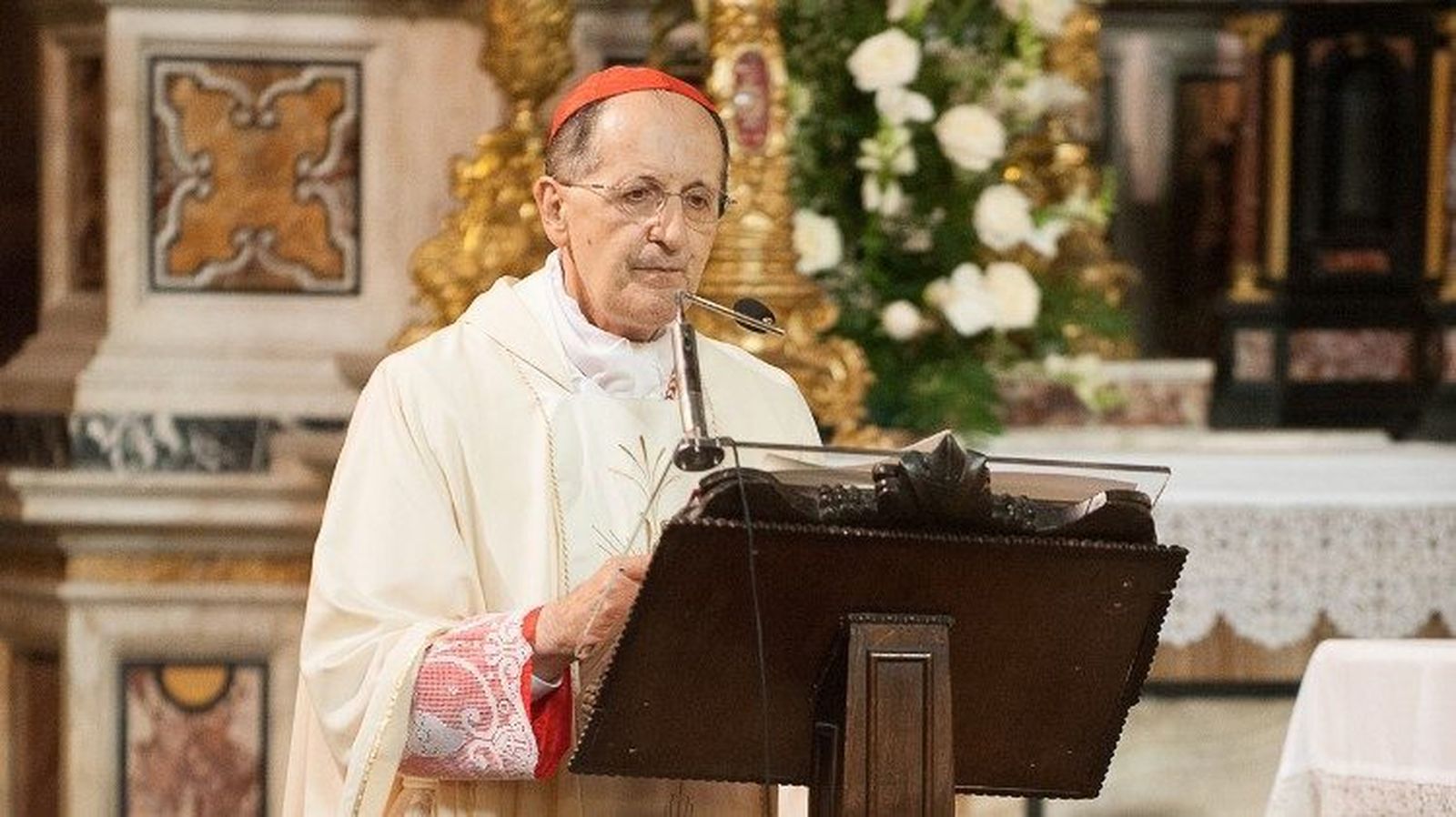 Card. Beniamino Stella: "Hay que facilitar el acceso a la vacuna a los sacerdotes que ejercen su ministerio en la parroquia porque realizan un servicio socialmente útil"