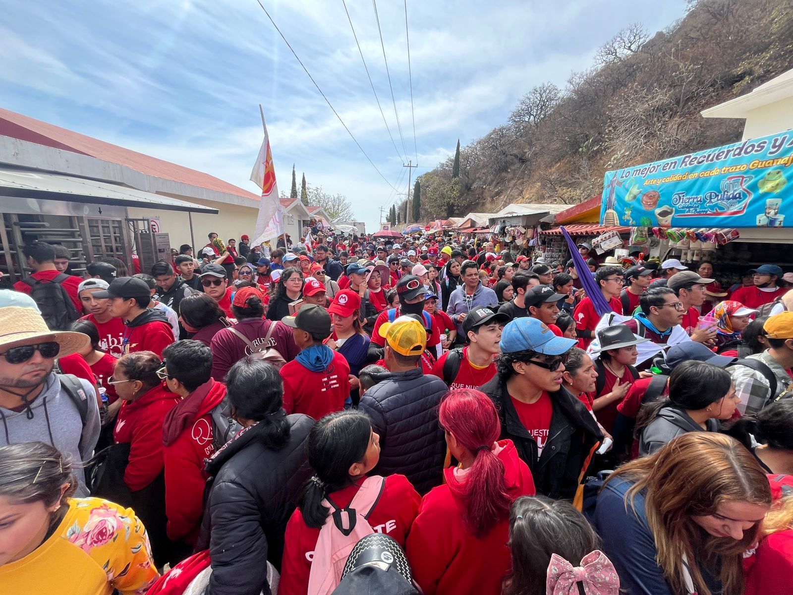 Fallece niña de 14 años mientras participaba en la Marcha Juvenil a Cristo Rey, en Silao, Guanajuato