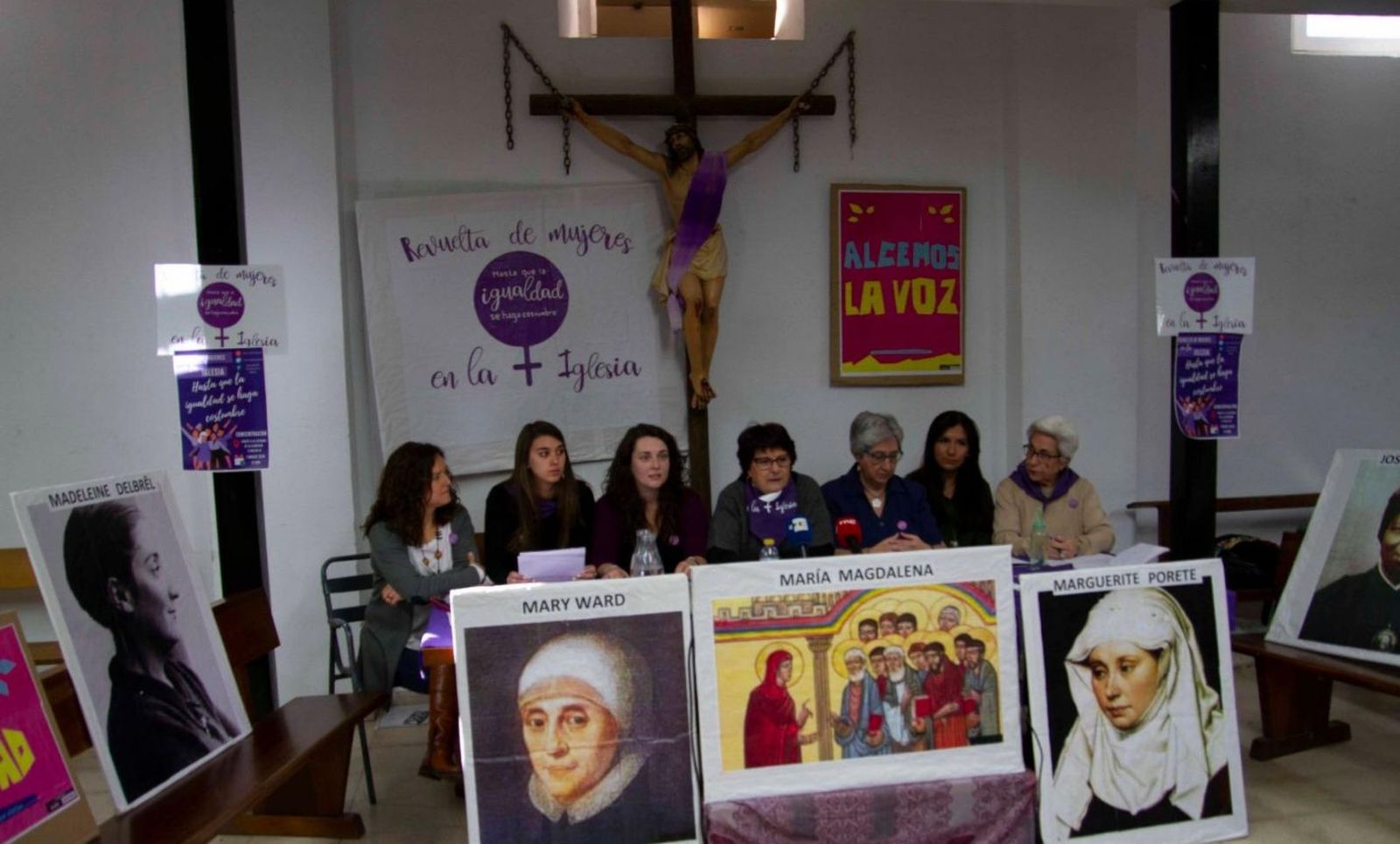 Revuelta de mujeres en la Iglesia