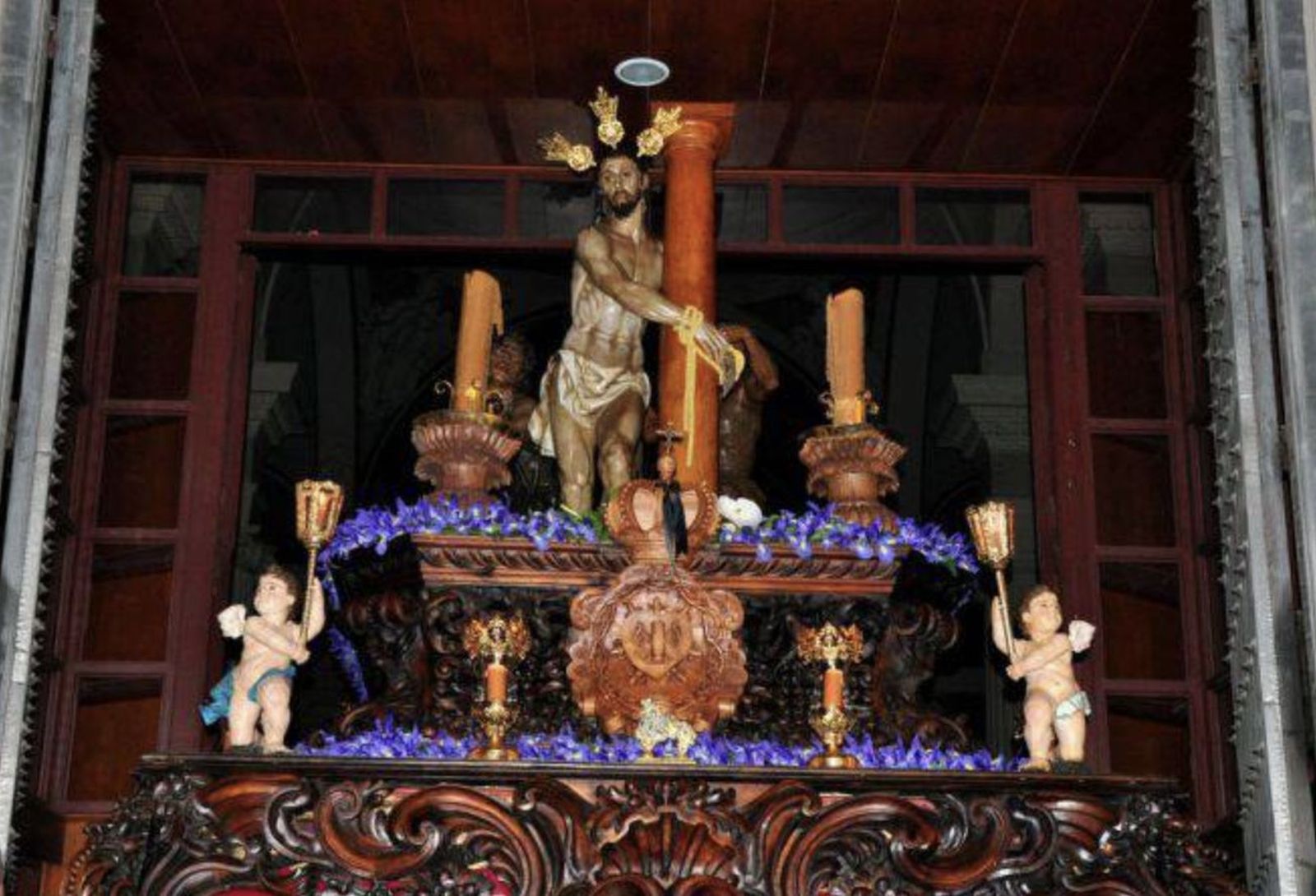 El paso del Santísimo Cristo de La Columna de Elche