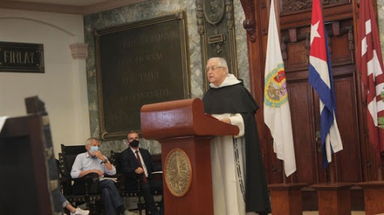 Manuel Uña Fernández, durante una conferencia en La Habana.