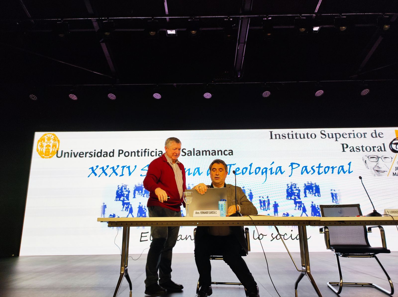 El obispo de Mondoñedo-Ferrol, Fernando García Cadiñanos, clausuró la Semana de Teología Pastoral 2024