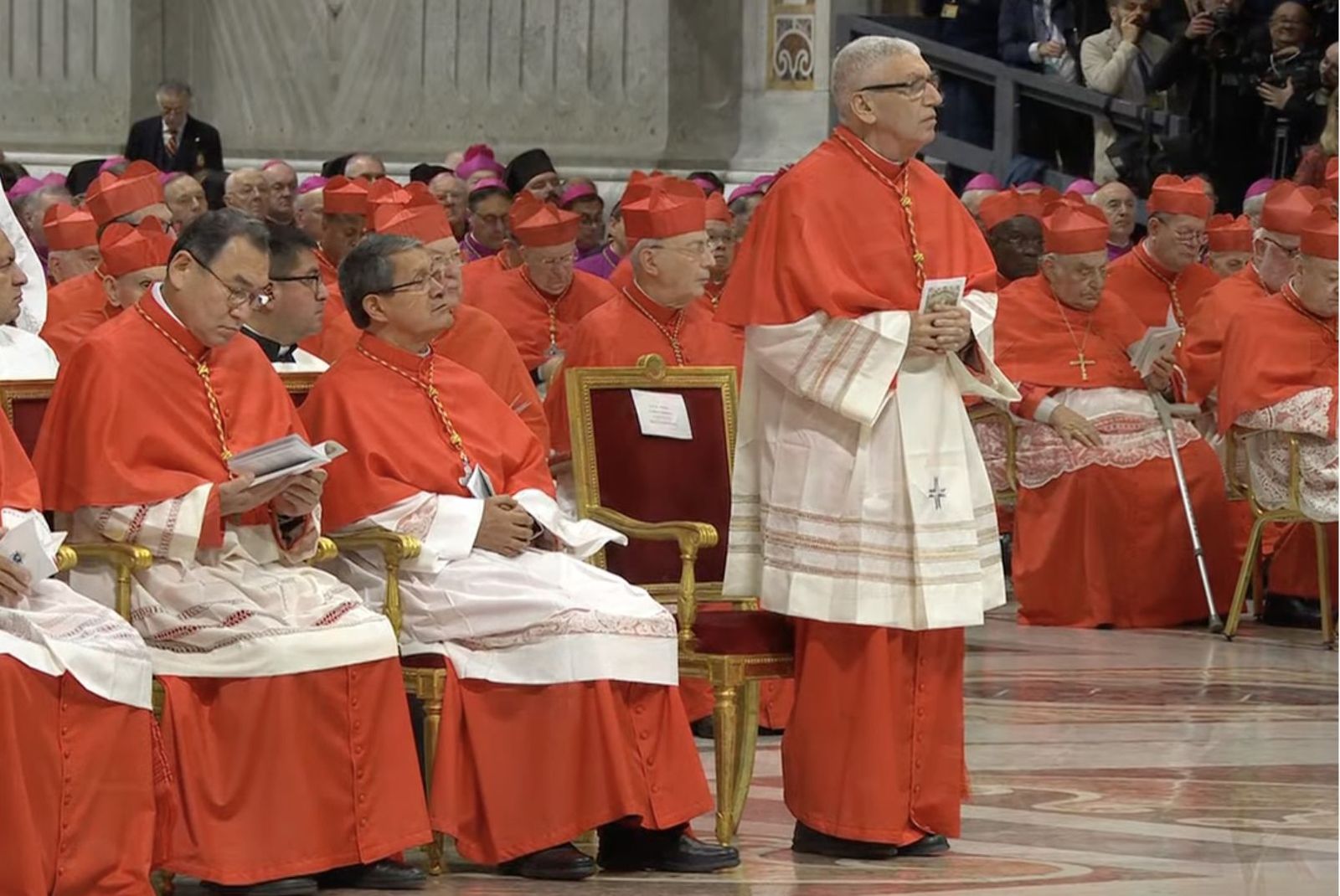 Carlos Castillo, durante la celebración del consistorio