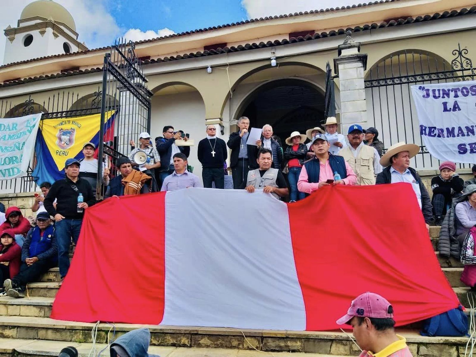 Perú: Obispos defienden a habitantes y madre tierra ante inicio de un proyecto minero extravista que trae solo muerte y destrucción