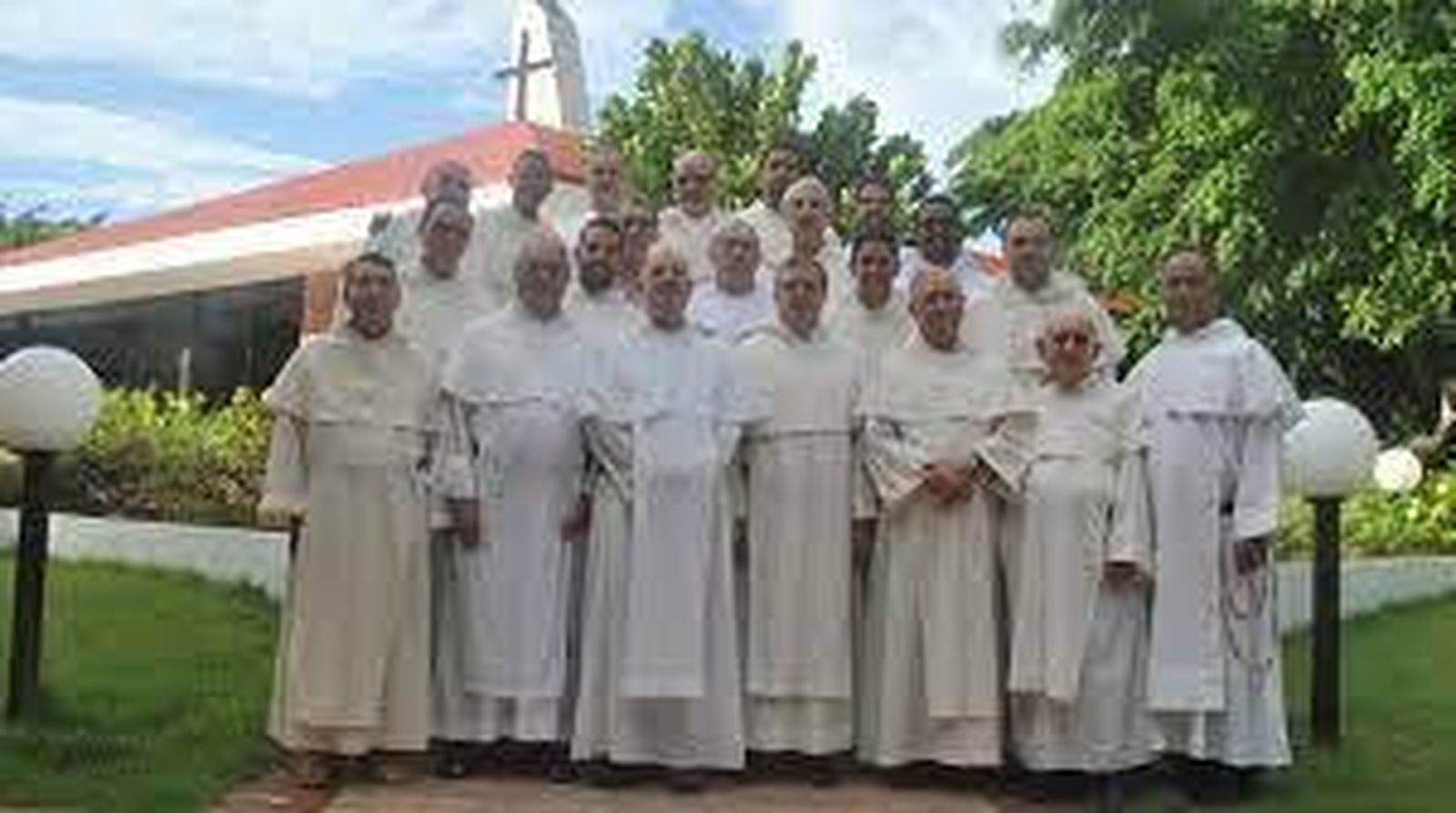 Fray Cirilo, con los dominicos cubanos