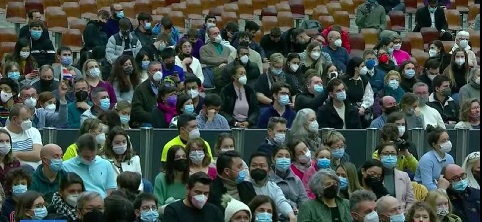 Fieles en el Aula Pablo VI