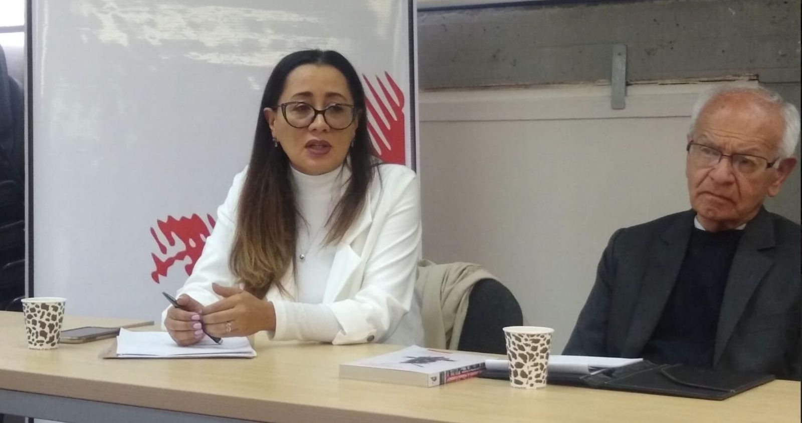 Magistrada Valencia y Javier Giraldo