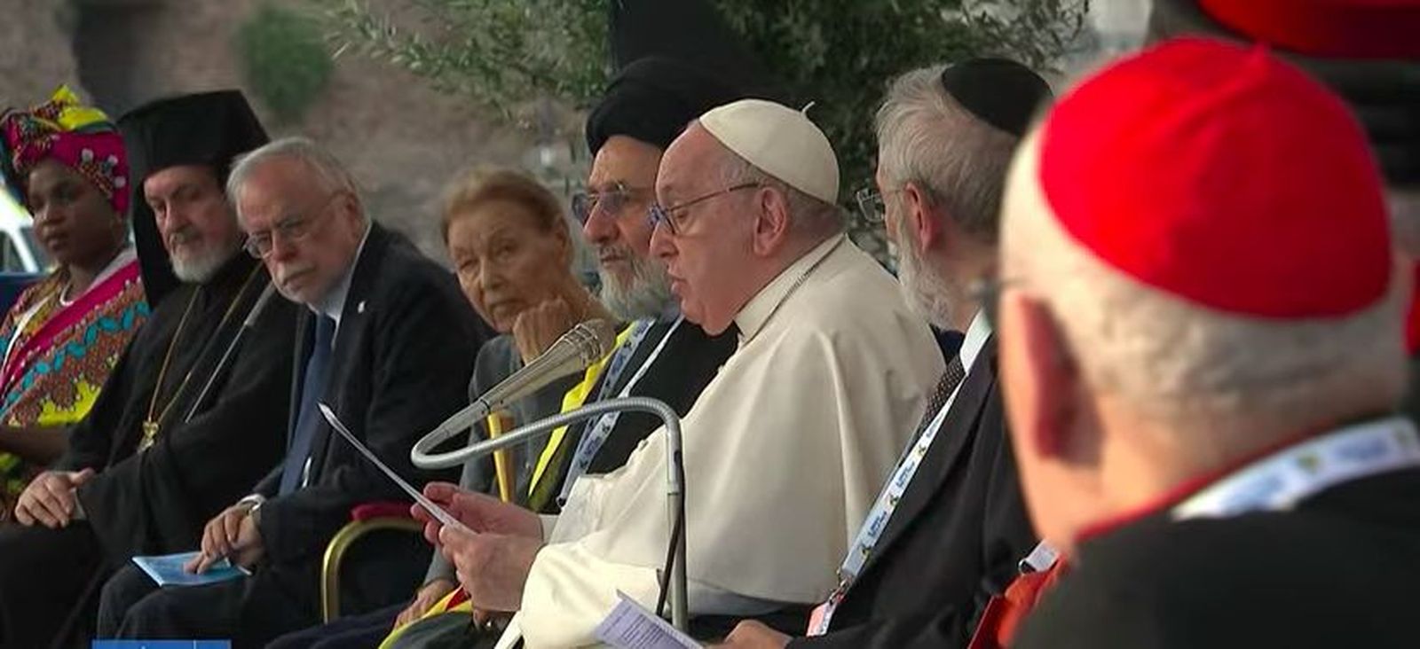 Francisco, desde el Coliseo: "Pongamos la paz en el centro"