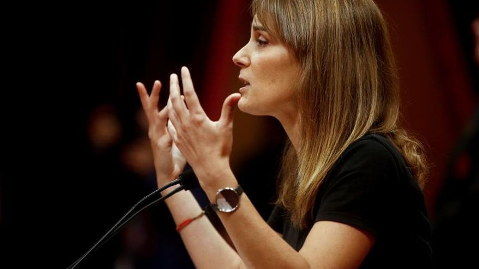 Los Comuns piden al Parlament una comisión para investigar los abusos del clero.