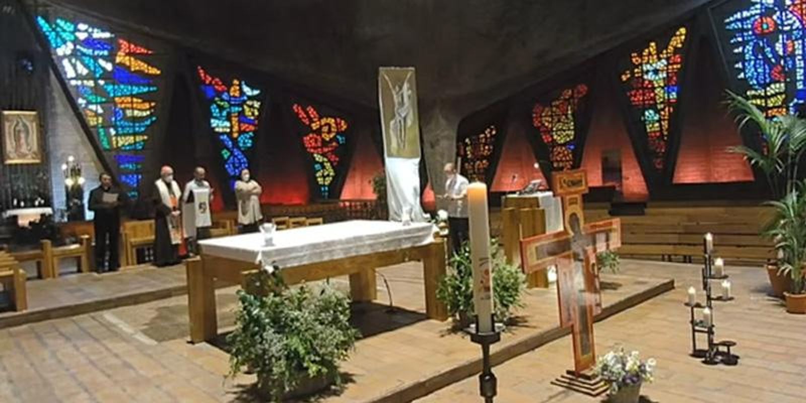 Osoro: "Aprendamos a ser arquitectos y artesanos de la fraternidad"