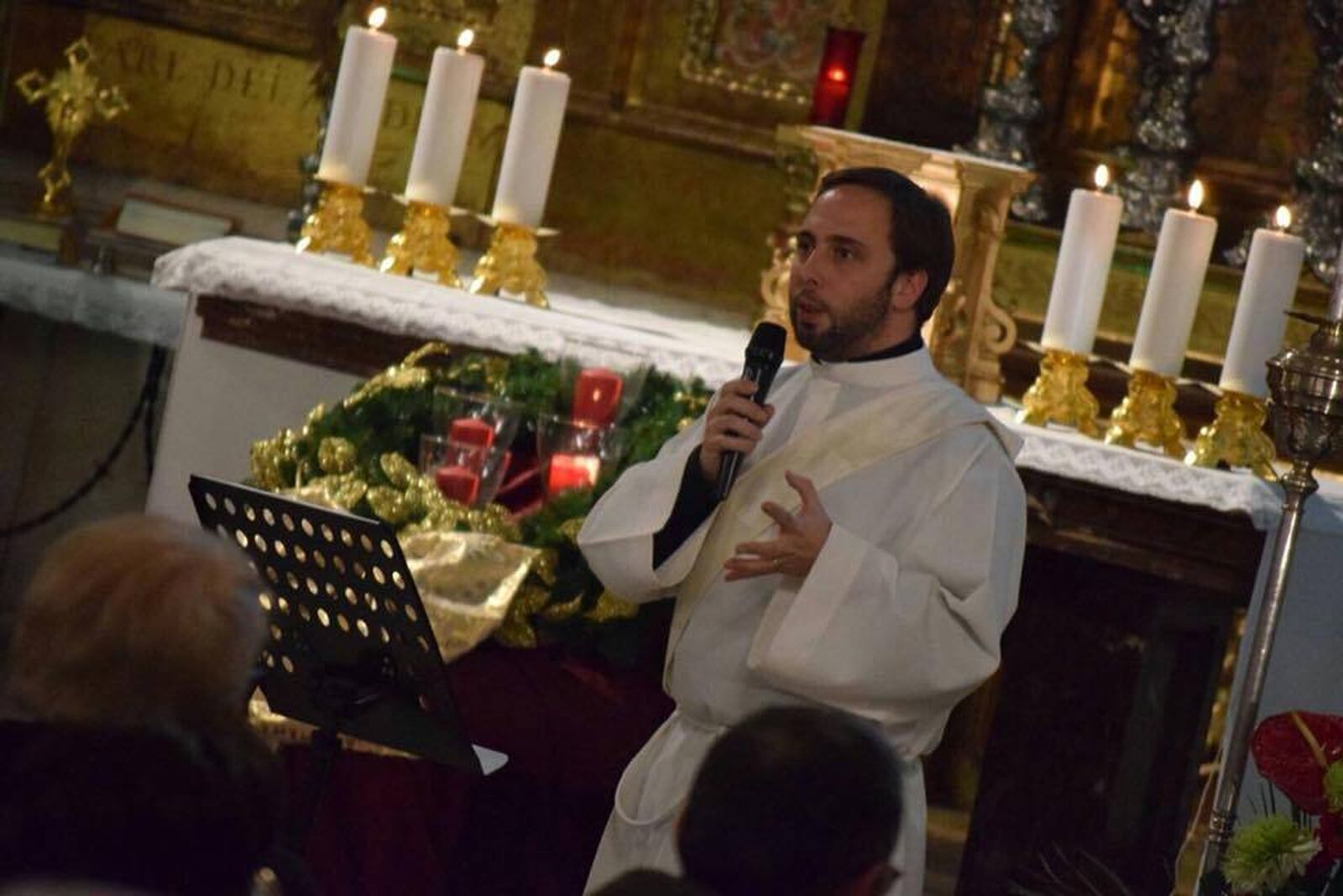 Los diáconos solteros (célibes) existen