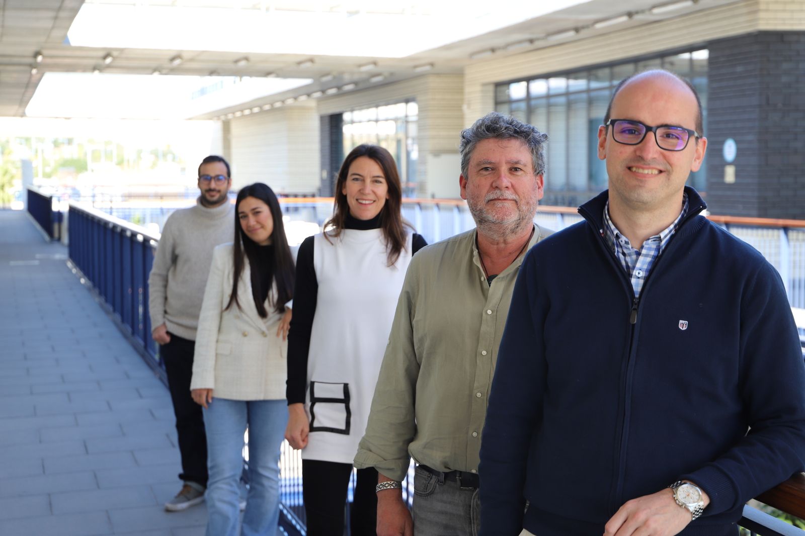 Equipo de investigadores de la Universidad Loyola