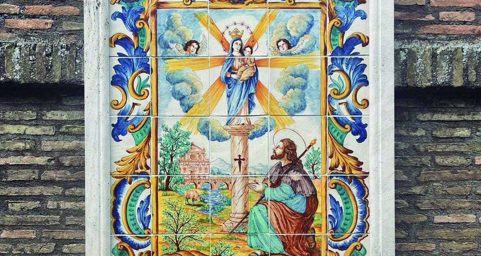 Panel de la Virgen del Pilar en los Jardines Vaticanos
