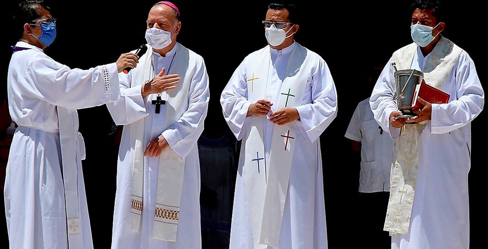 Tres desafíos para un sacerdocio sinfónico: Comunión, alegría y vigilancia moral