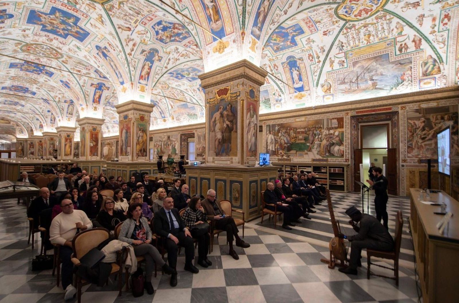 Conferencia "Palabras Abiertas" en la Biblioteca Apostólica