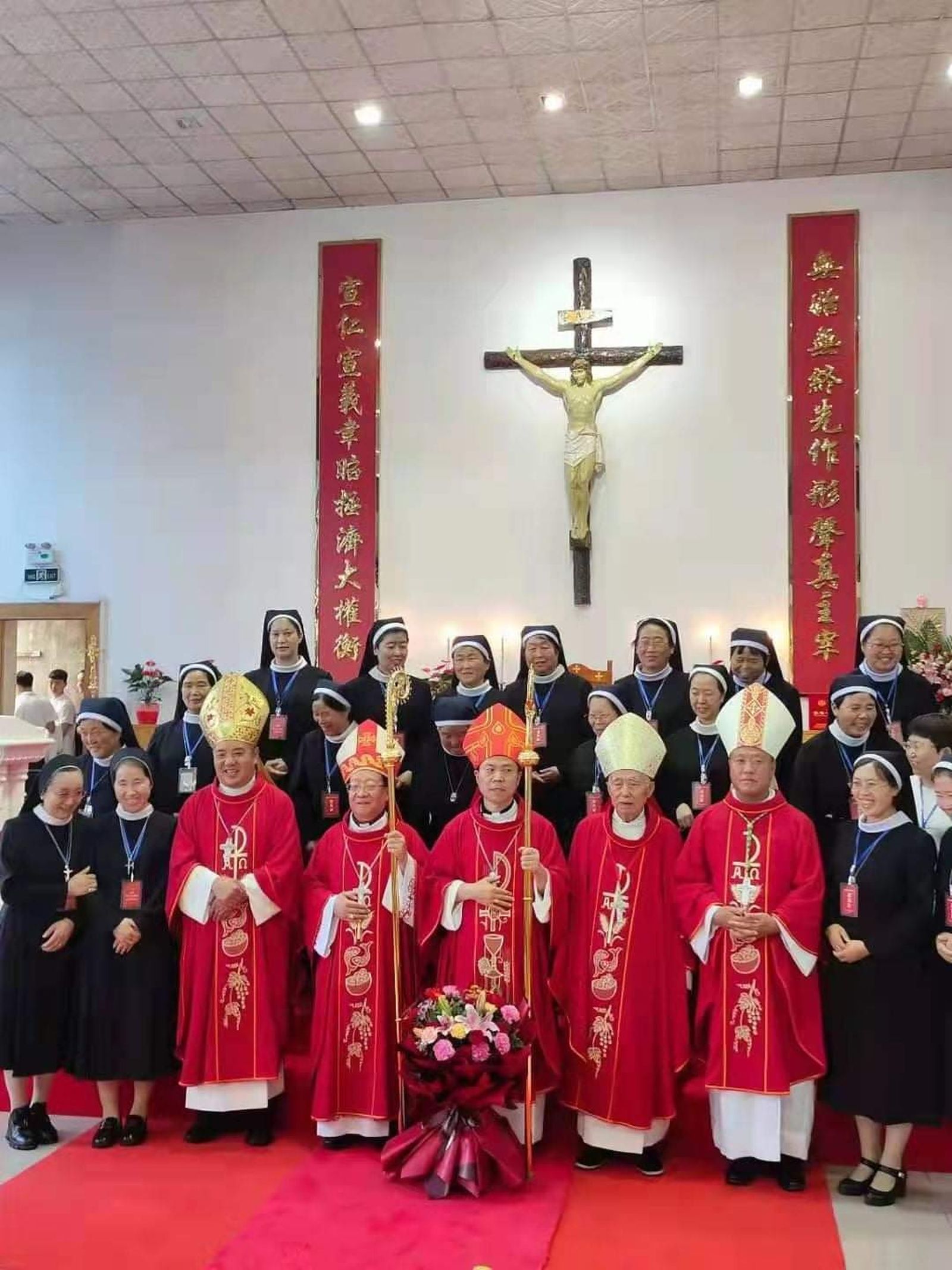 Toma de posesión del nuevo obispo en China
