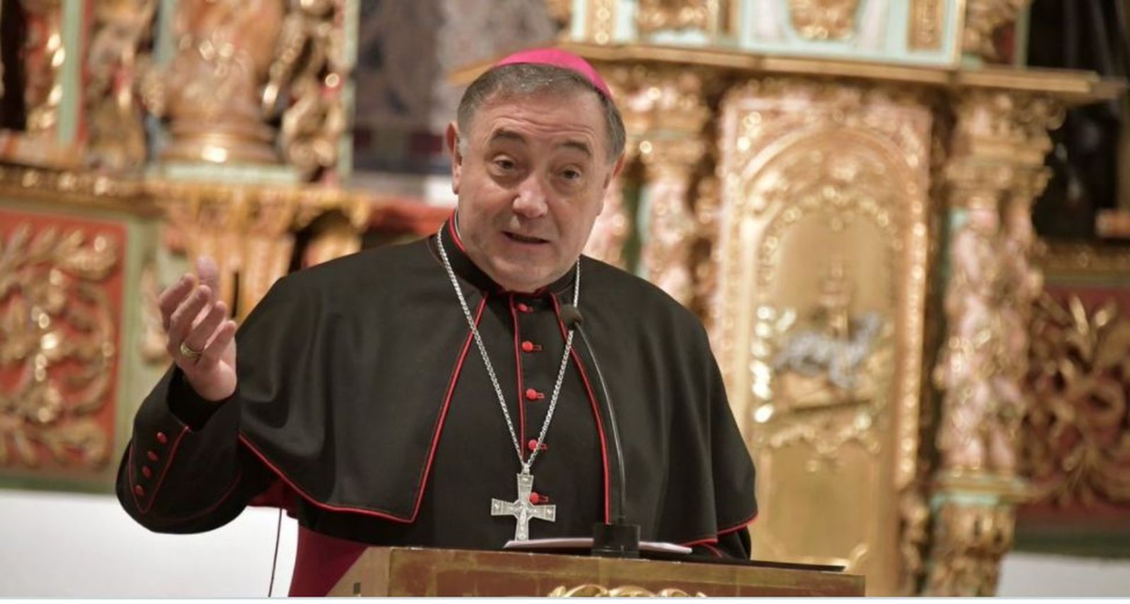 El obispo Luis Ángel de las Heras