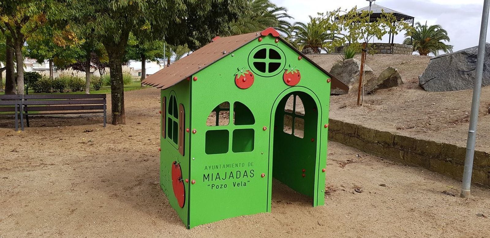 Los niños de pueblo escriben un libro a 'Nuestro amigo Jesús'
