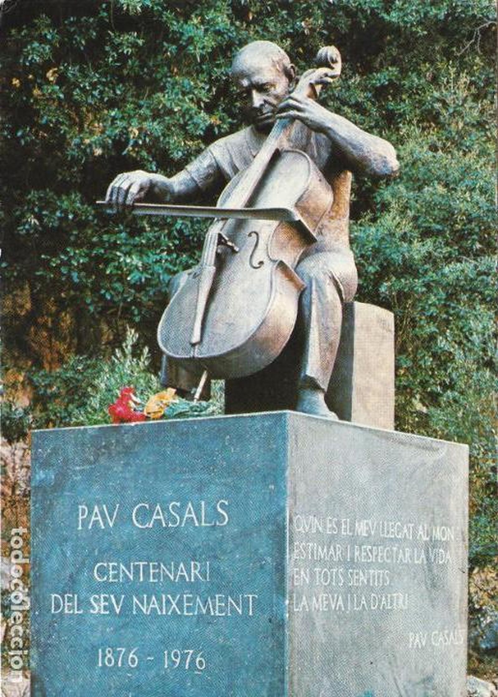 Pau Casals, escultura en Montserrat.