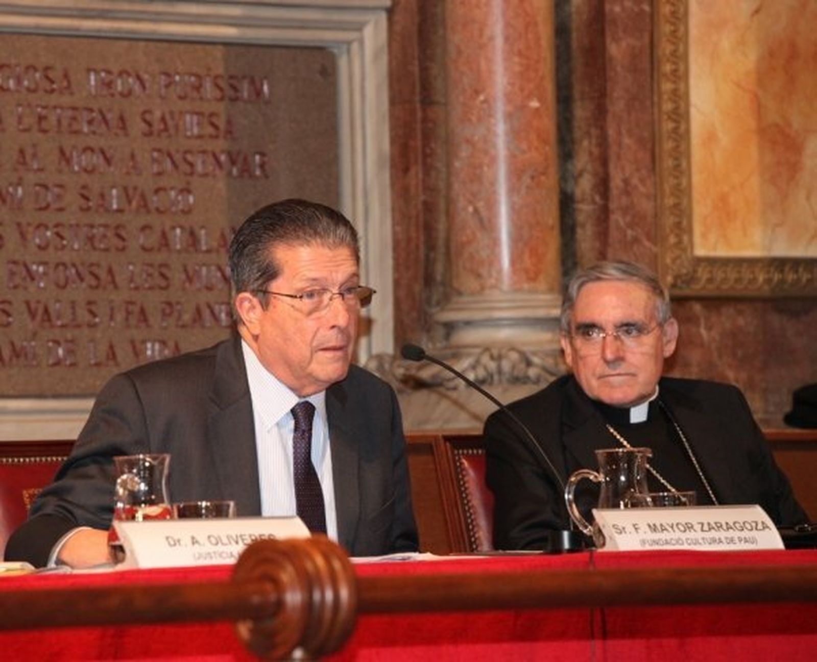 Mayor Zaragoza, junto al cardenal Sistach