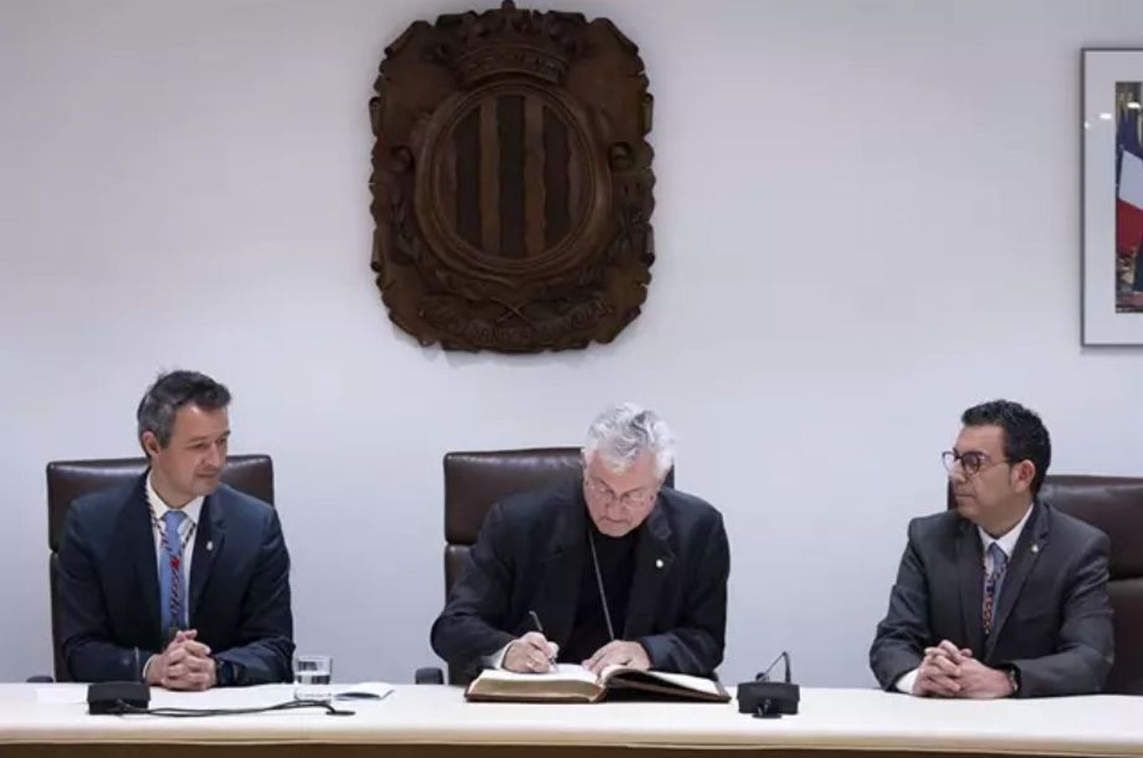 Vives con los cónsules de Andorra la Vella