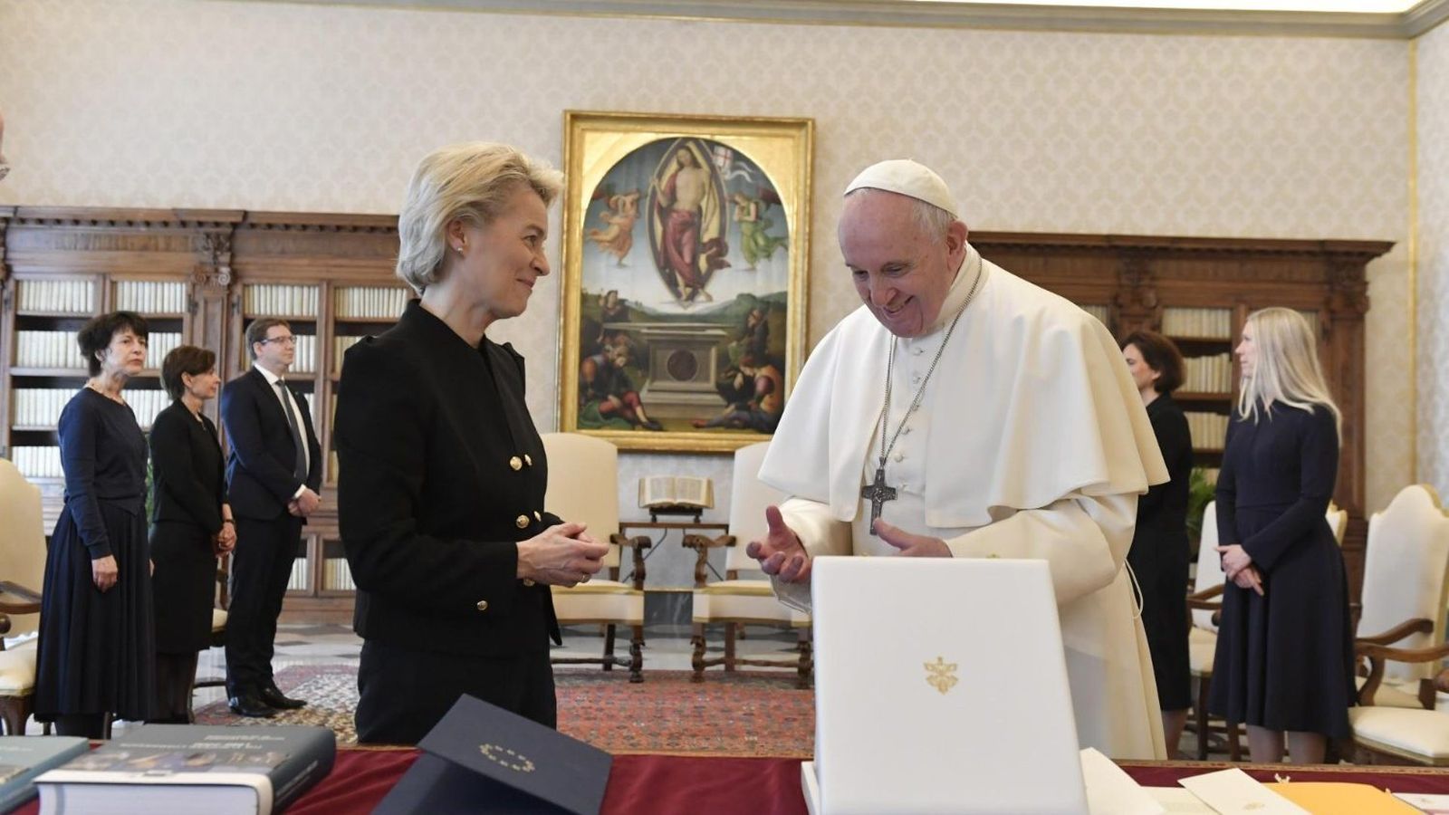 Francisco, con Úrsula von der Leyen