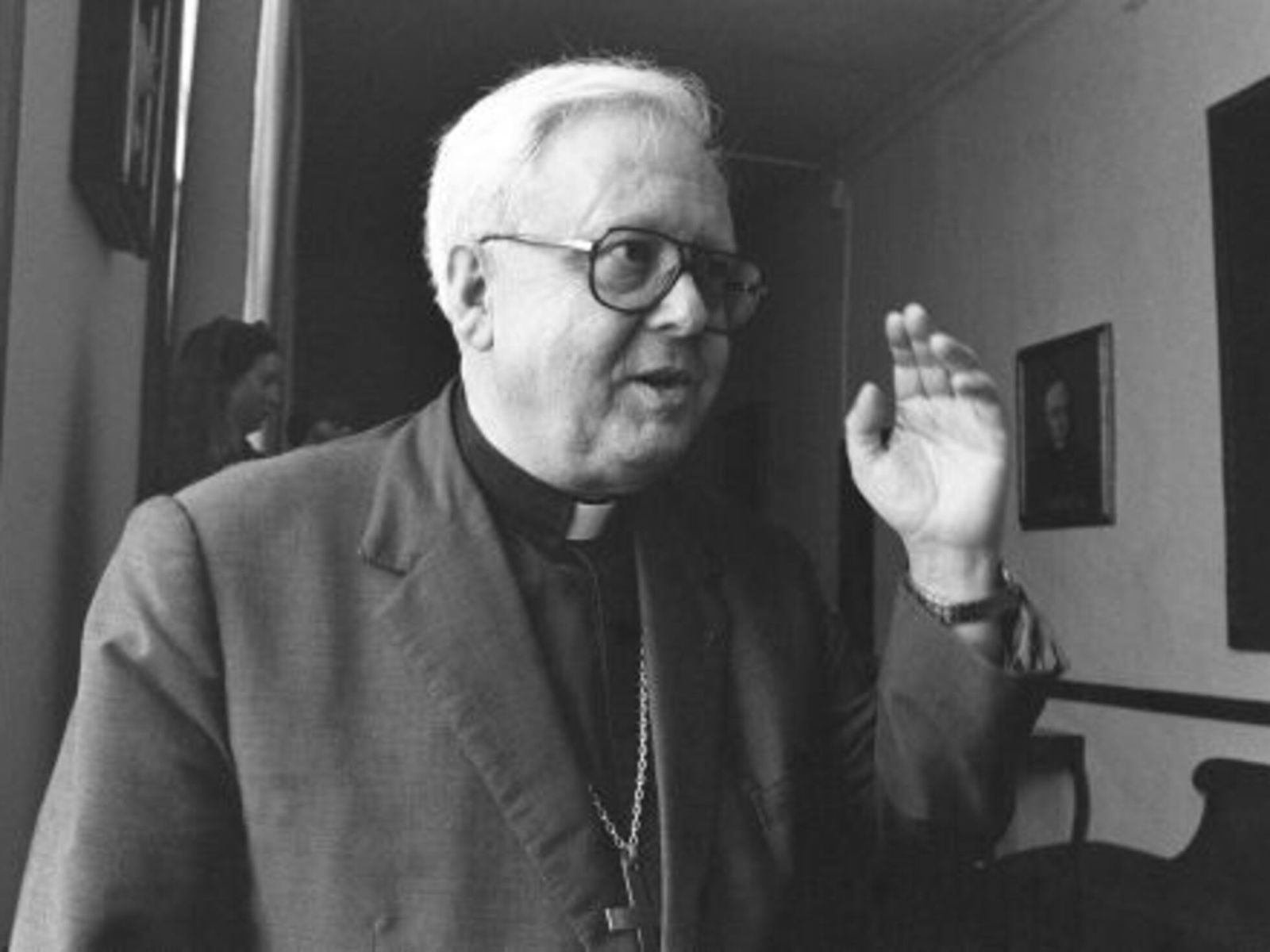 El obispo Ramón Echarren