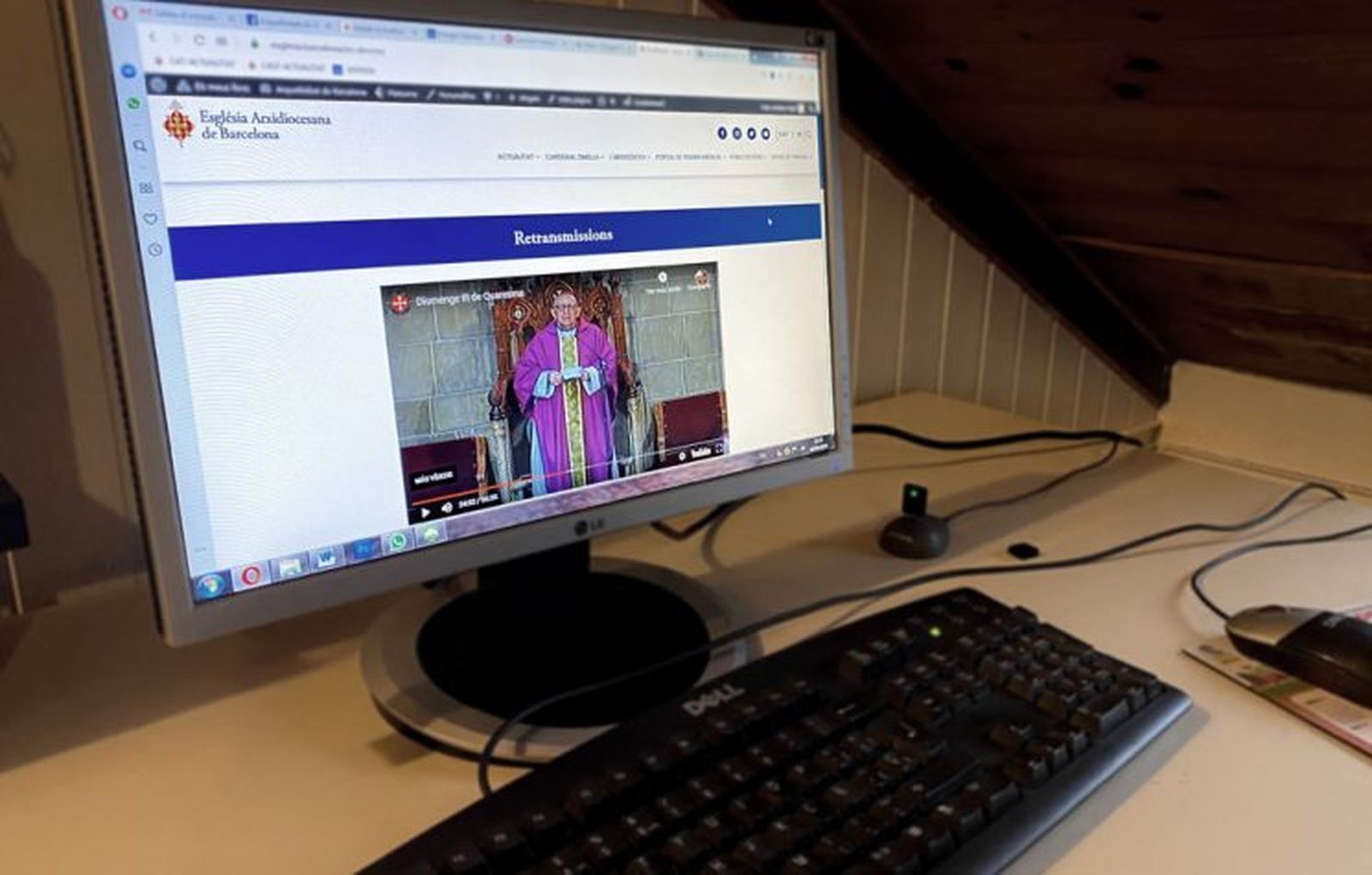 Vive la misa desde casa.