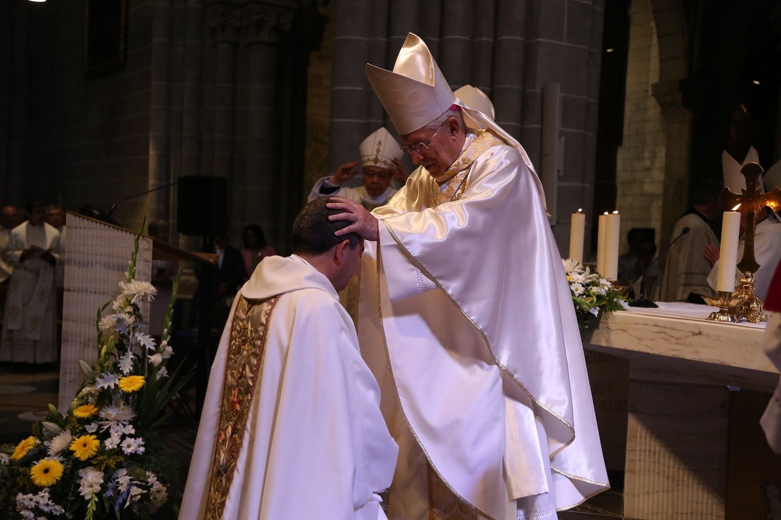 El nuevo obispo de Tarazona, Vicente Rebollo, toma posesión de su cargo