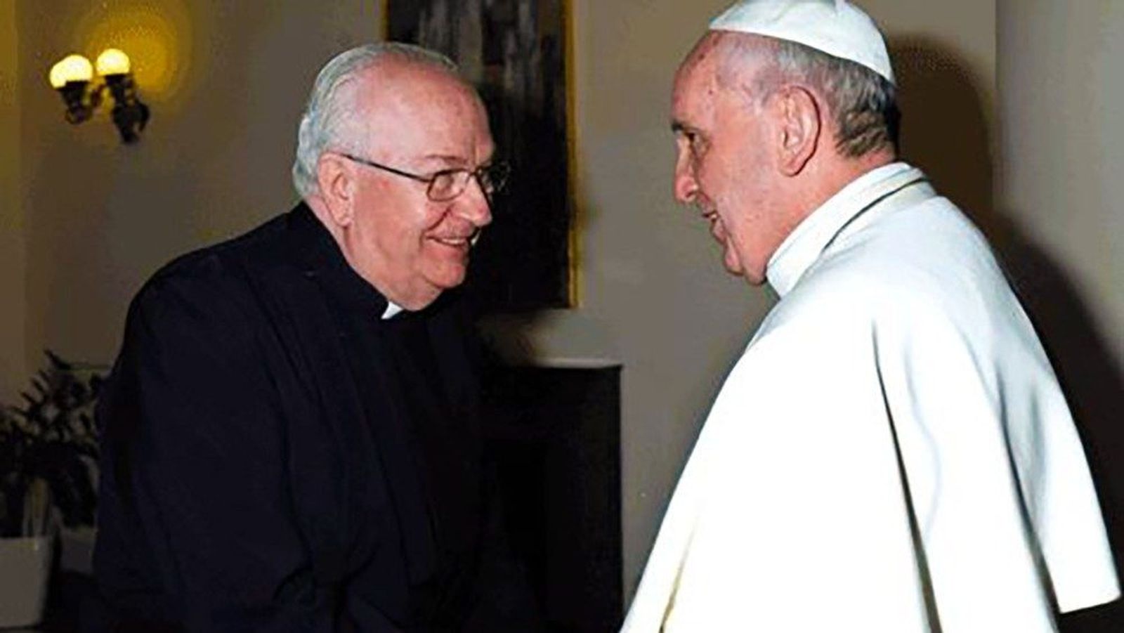 Monseñor Vérgez Alzaga y el papa Francisco