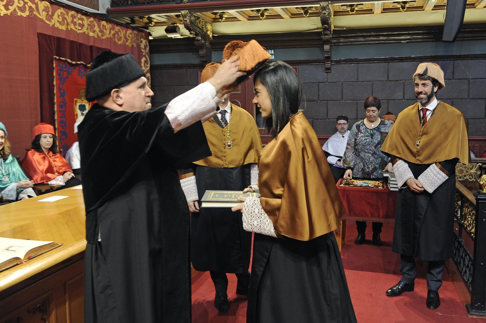 Birretes. Deusto celebra la culminación de los estudios de sus nuevos titulados