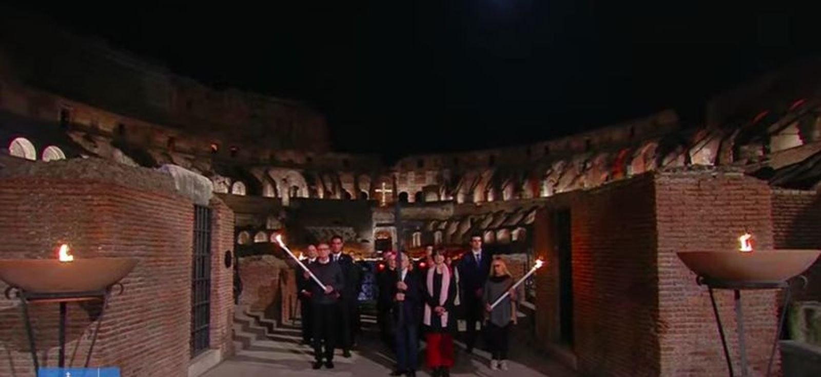 Estaciones del Via Crucis en el Coliseo