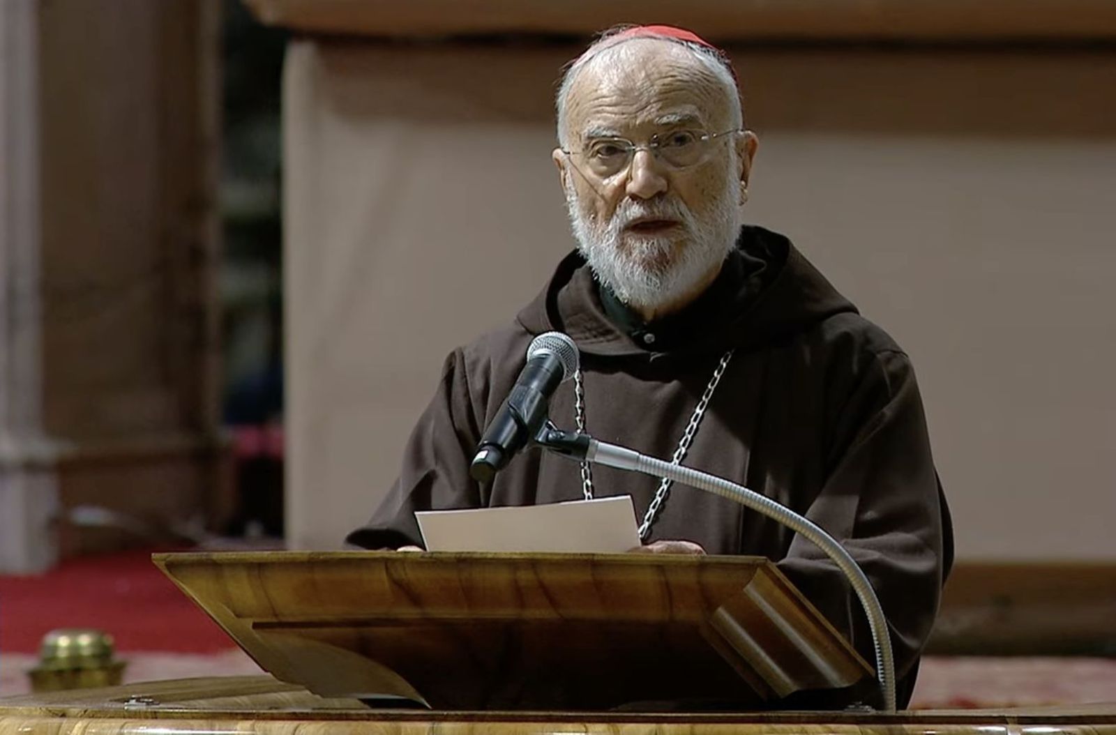 El cardenal Cantalamessa, durante la homilía