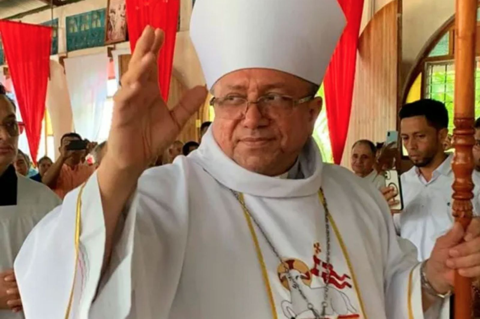 Isidoro Mora, obispo de Siuna