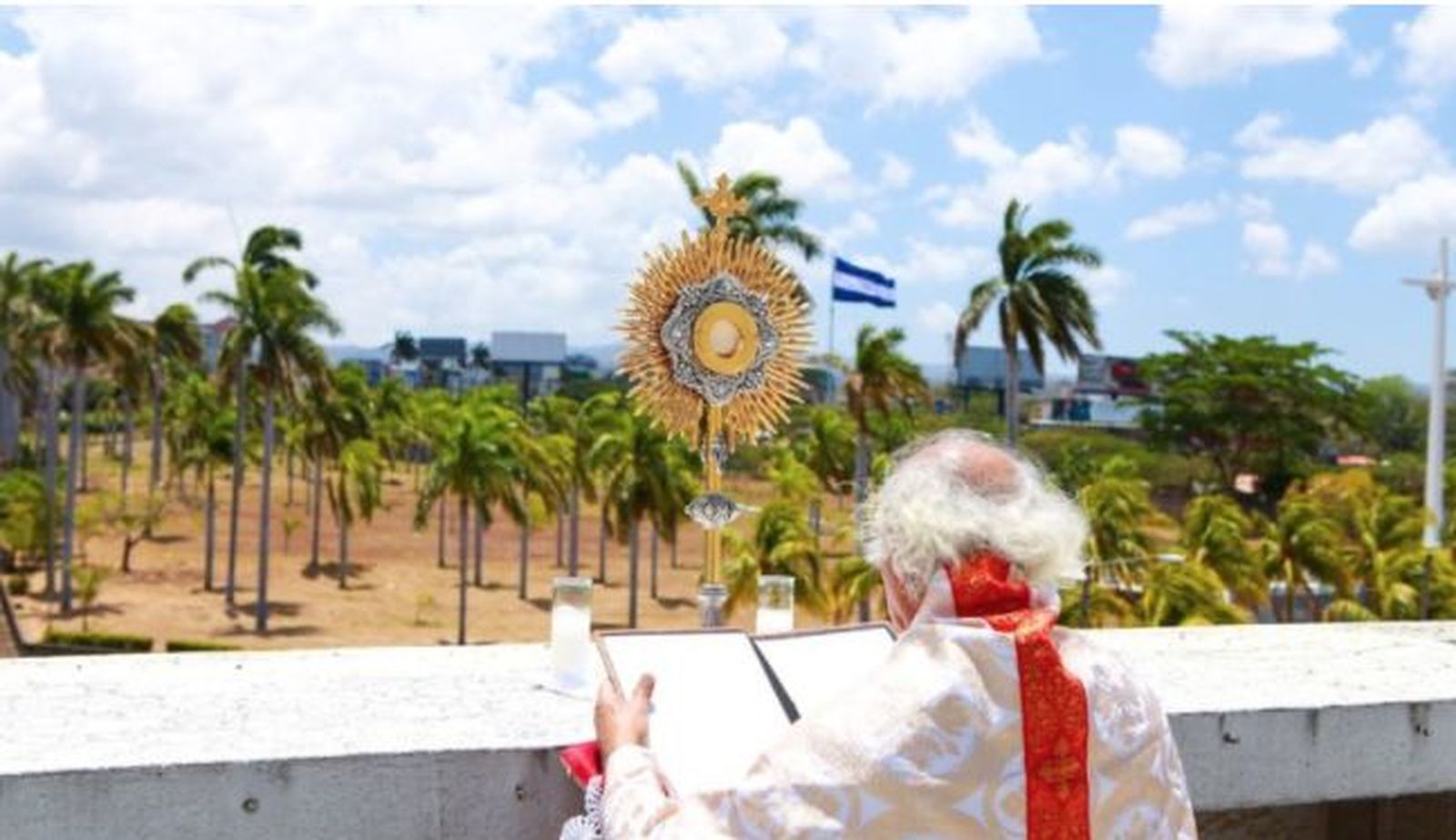 Brenes sobre la ciudad de Managua